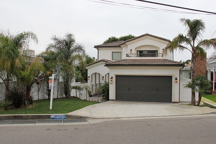 1st image of 710 Serpentine St