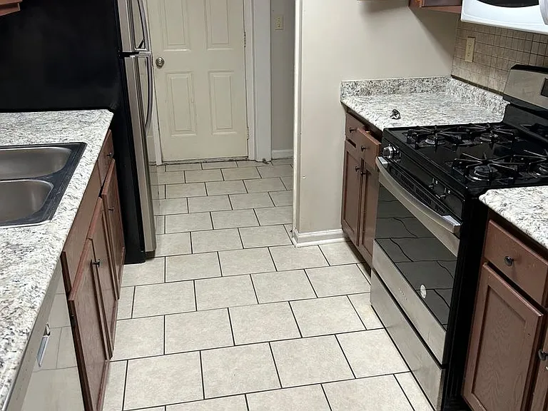 Medallion Cir — Photo 5