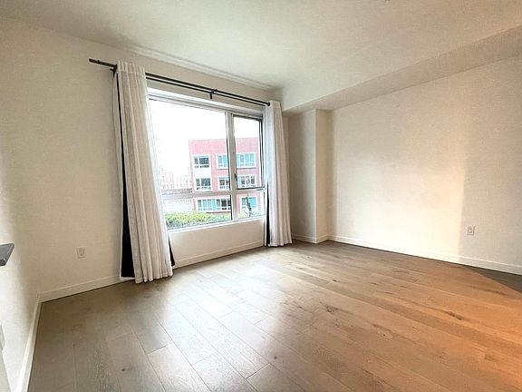 Master Bedroom (view 1)