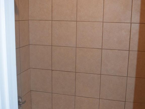 5th image of 222 Pecan Dr