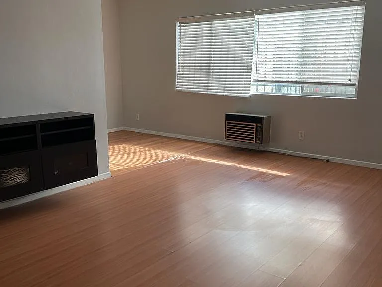 117 S Hoover St #1 — Photo 7