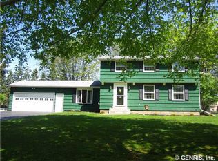 192 Champion Ave, Webster, NY 14580