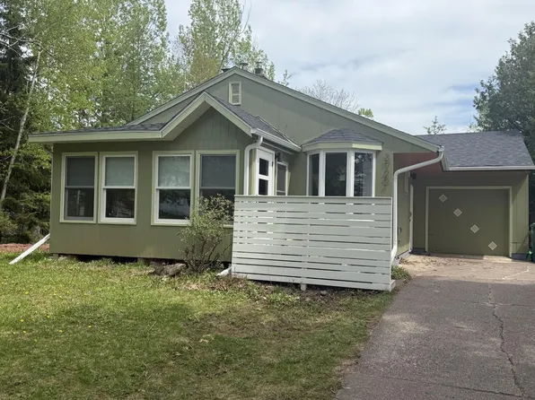 3722 E 4th St, Duluth, MN 55804