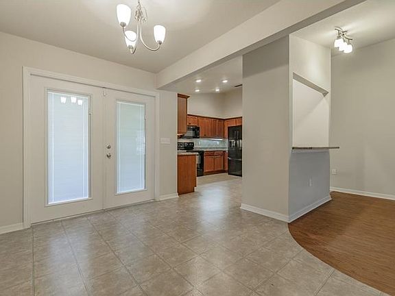 4th image of 2908 Blackwater Oaks Dr