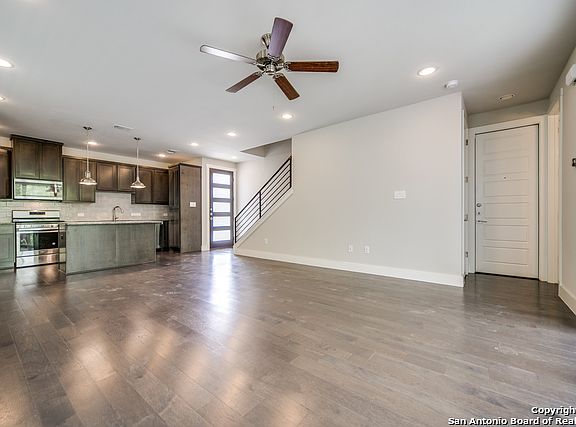 4th image of 223 Claremont Ave