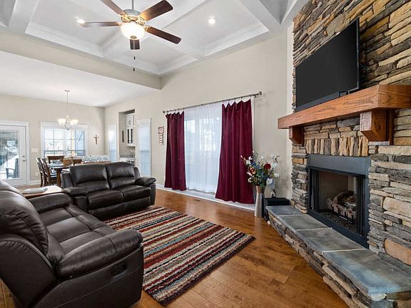 4th image of 1042 Black Gum Ln