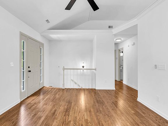 4th image of 203 Brently Woods Dr