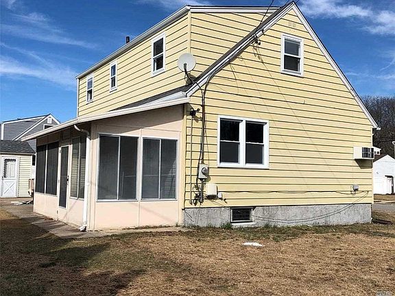 2nd image of 17 Leslie Ln