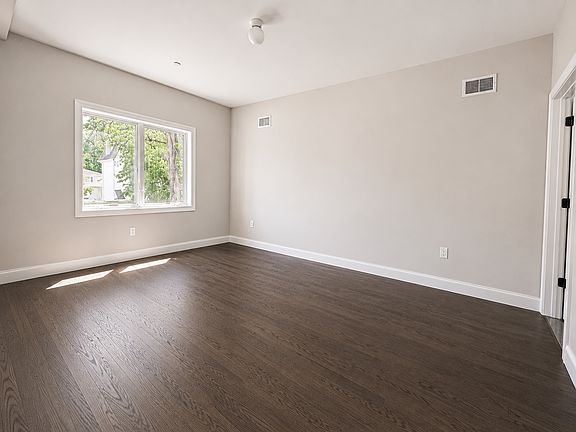 3rd image of 228 Sinclair Ave #1