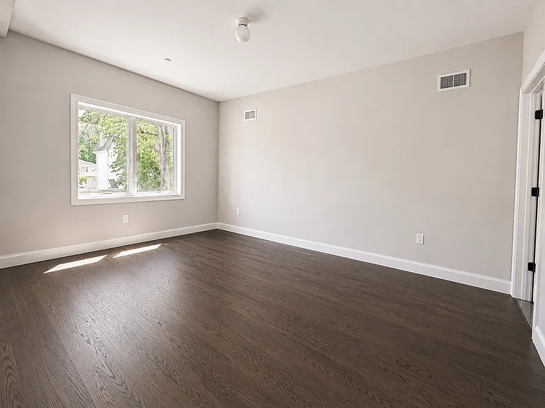 228 Sinclair Ave #1 — Photo 8