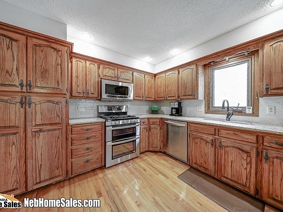2nd image of 3121 Jasper Ct