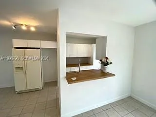 2219 Polk St #1B — Photo 6