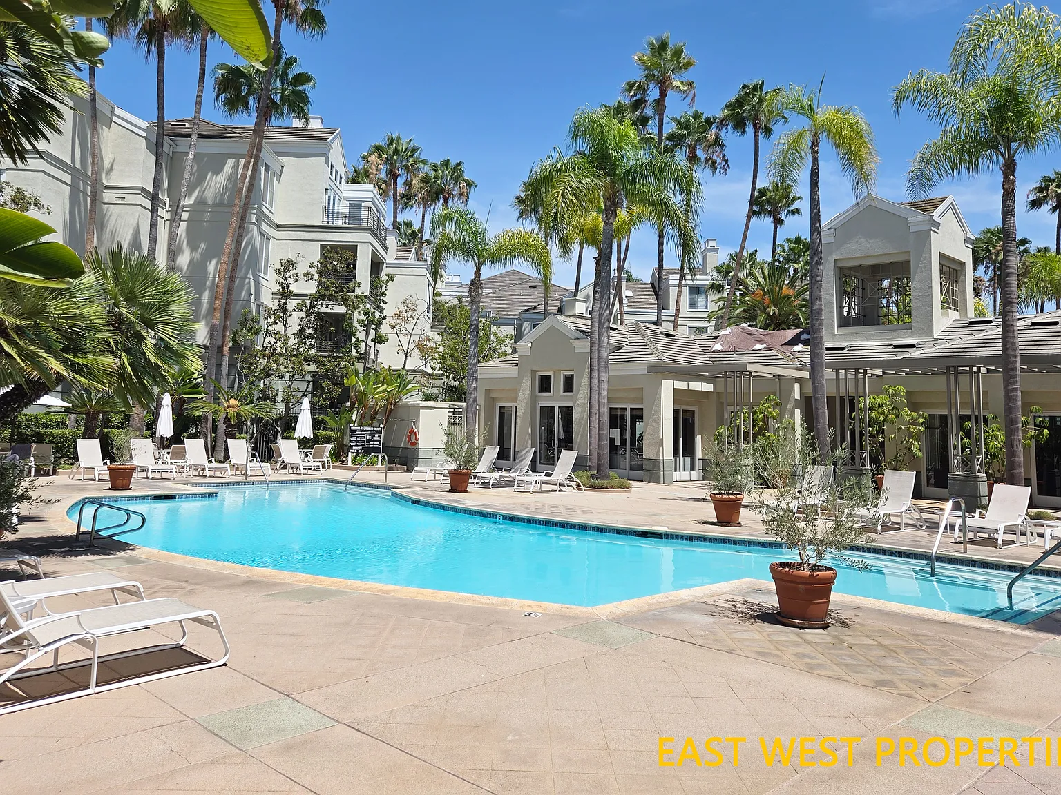 1 bed, 952 sqft, $3,200 — Photo 2