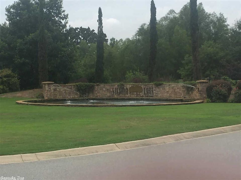 1st image of 409 Sienna Lake Dr