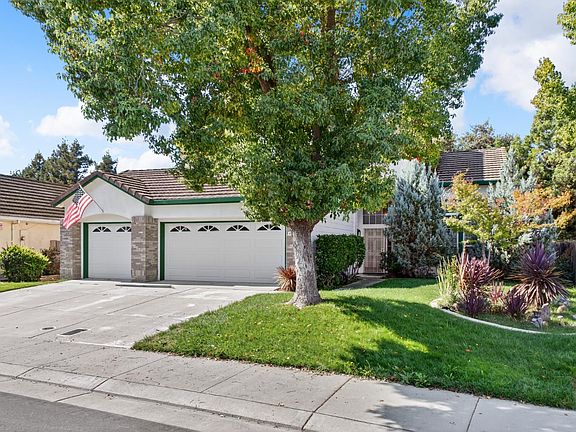 2nd image of 9311 Twin Brooks Ln
