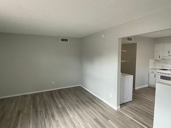 2nd image of 400 N 2nd St #400