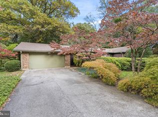 2715 Point Breeze Dr, Wilmington, DE 19810