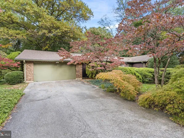 2715 Point Breeze Dr, Wilmington, DE 19810