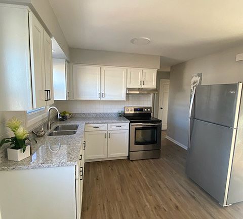 3rd image of 3878 Ruby St #2E