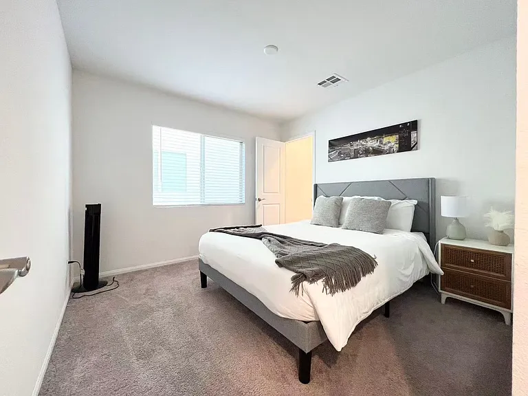 5888 Becklow Gardens Ave — Photo 29