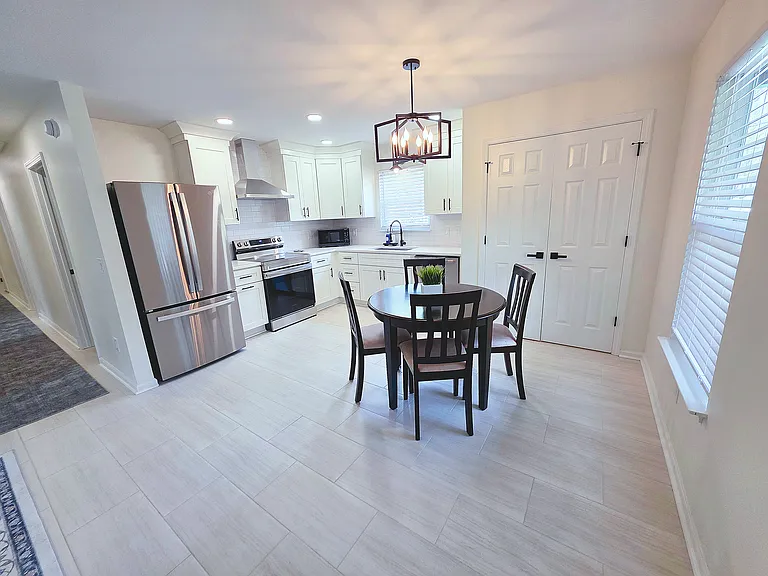 117 W Carter St — Photo 11