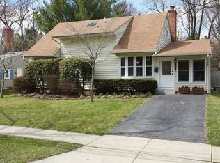 207 Ritchie Pkwy, Rockville, MD 20852