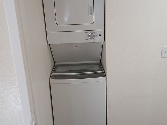 3rd image of 2439 W Acacia Ave