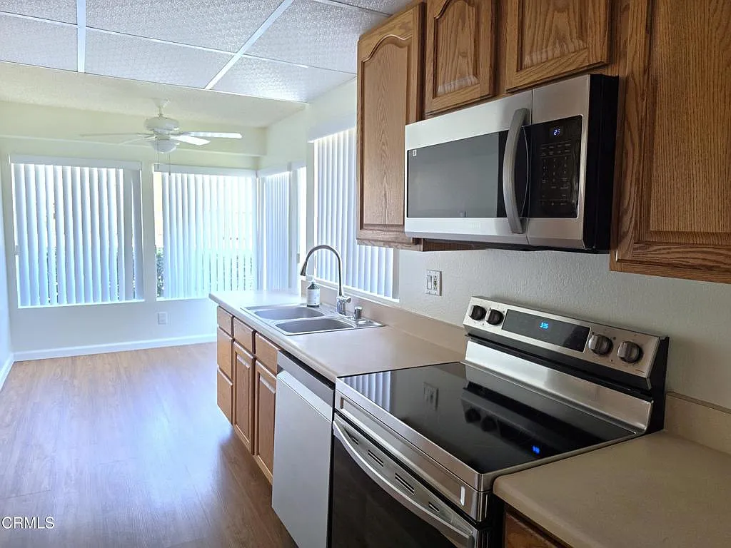 2 bed, 2.0 bath, 1108 sqft, $2,800 — Photo 4