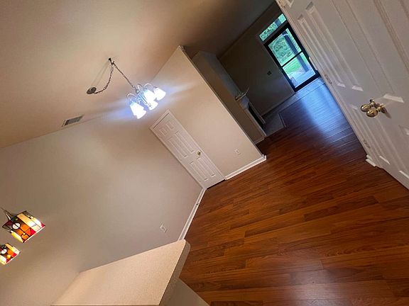 5th image of 3002 Mariners Way