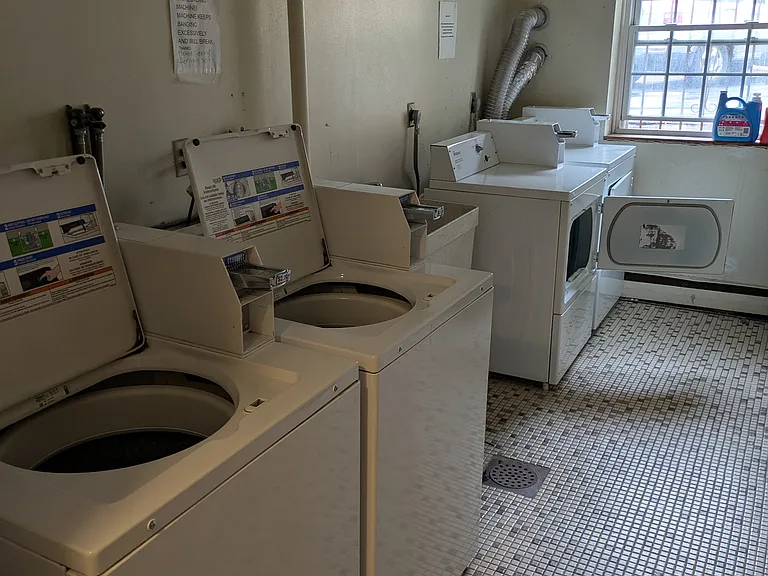 148 Sycamore St #16 — Photo 11