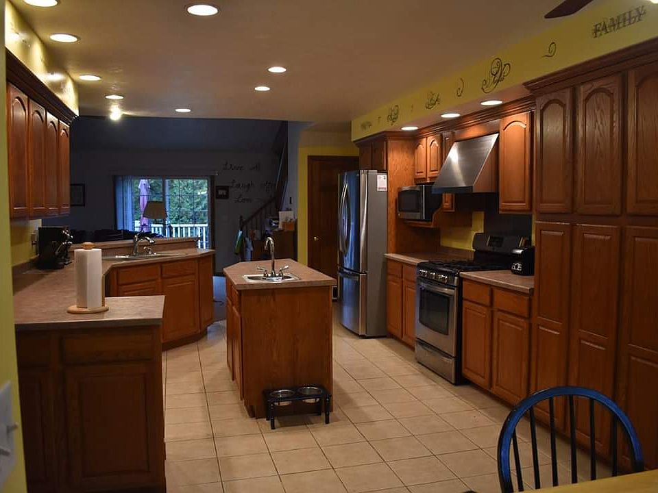 1st image of 321 Basin St