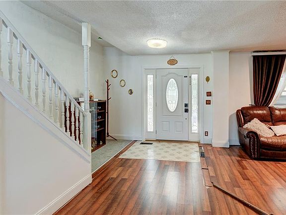 3rd image of 527 N Lawndale Ave