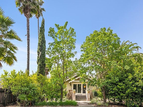 3rd image of 3055 Myrtledale Road