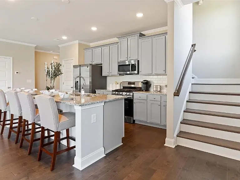 1905 Manor Pointe Dr — Photo 8