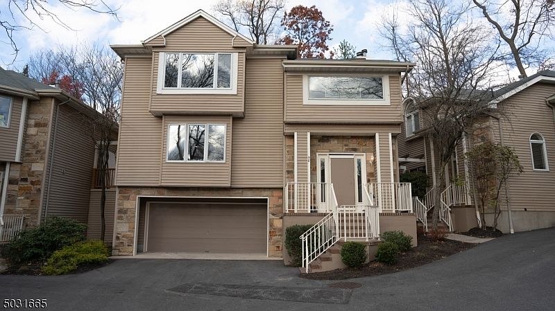 1st image of 58 Clarken Dr #58