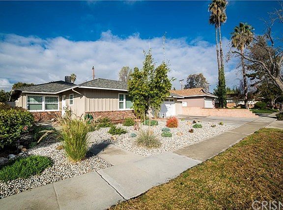 Drought tolerant landscaping ...all on an automated drip system.