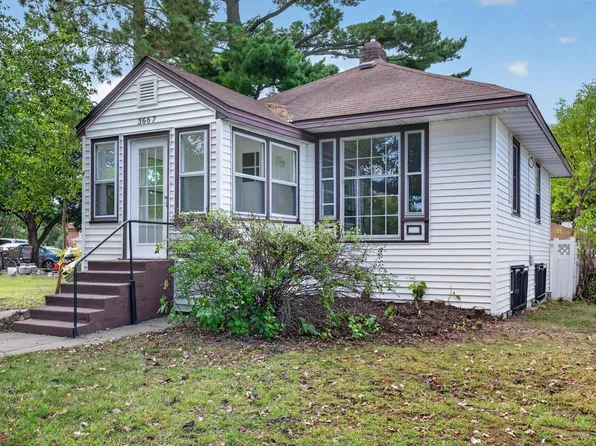 3667 W Broadway Ave, Robbinsdale, MN 55422