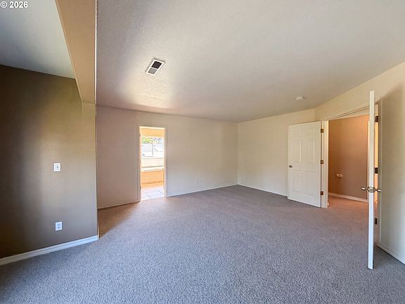 4th image of 5880 SE Snowberry Ct