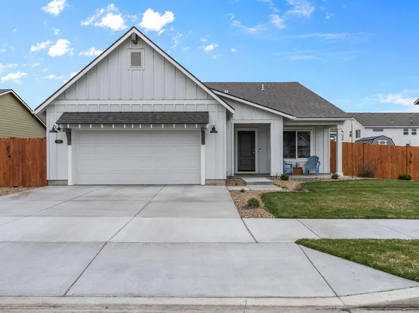 353 NW Double Eagle Ave, Madras, OR 97741