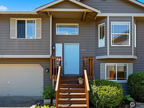 5th image of 1019 Hiatt Court