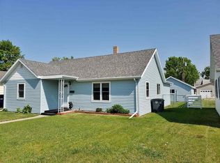 511 3rd St SE, Rugby, ND 58368