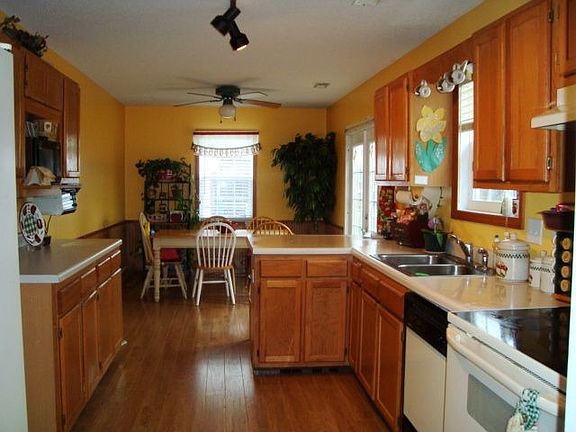 Separate kitchen area