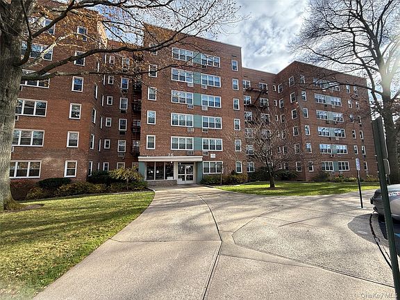 2nd image of 76 DeHaven Drive #3M