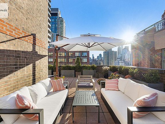 3rd image of 333 E 79th St APT 18N