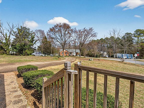5th image of 1000 Lightfoot Ct