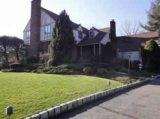 23 Patton Ter, Cedar Grove, NJ 07009