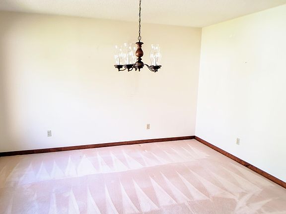 4th image of 175 Snead Dr