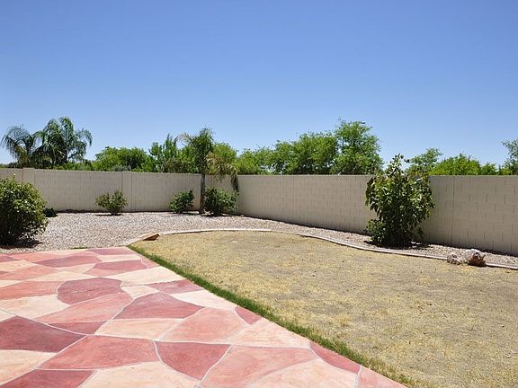 4th image of 7910 N 88th Ln