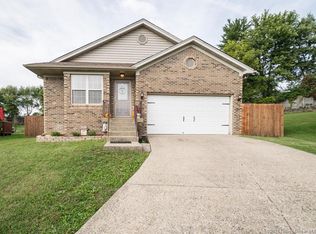2420 Soaring Heights Ct, Sellersburg, IN 47172