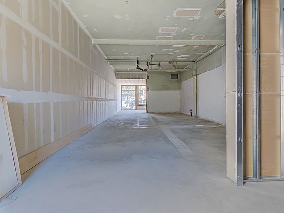 5th image of 1306 W Glenoaks Blvd